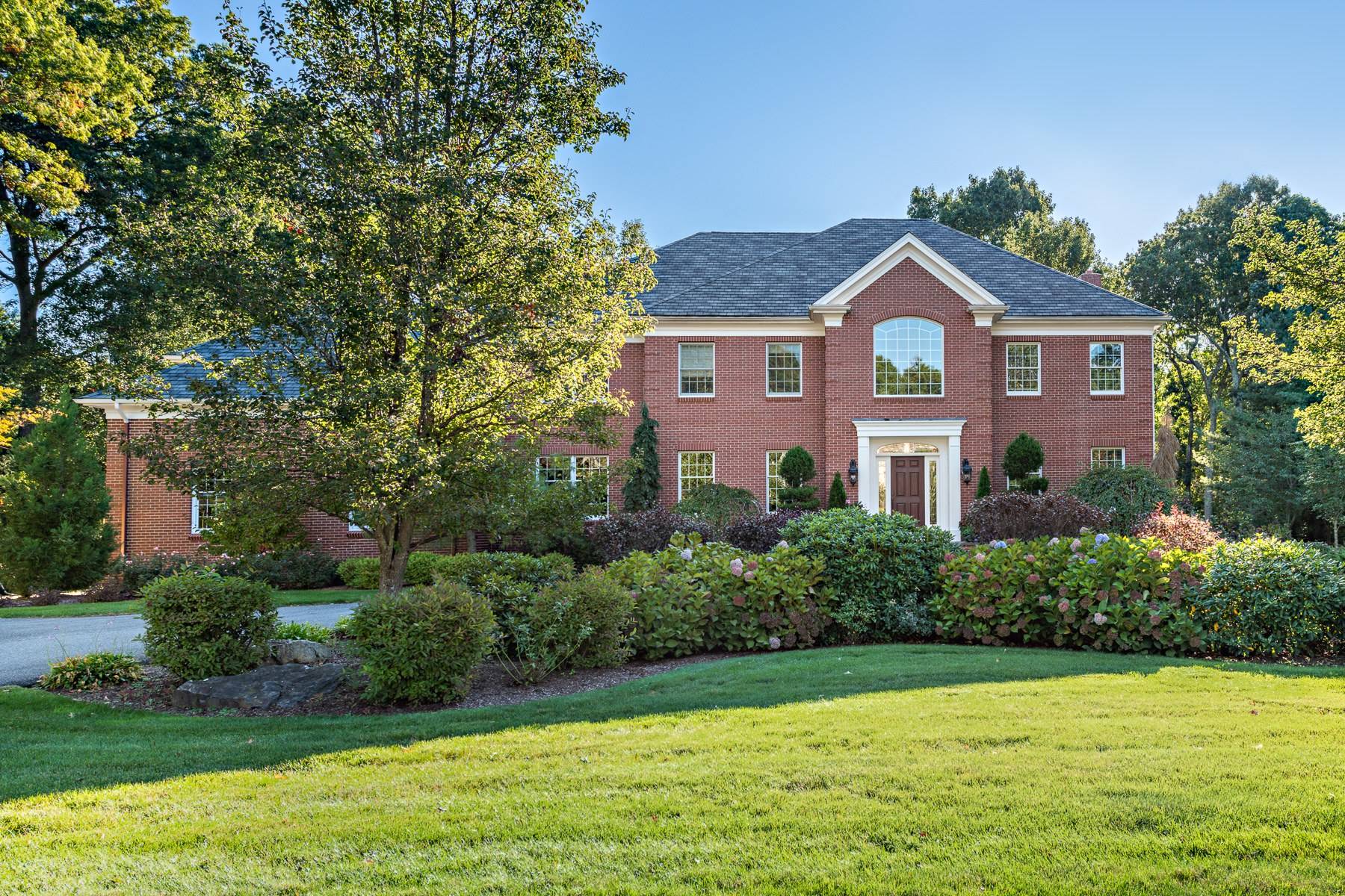 24 Indian Hill Road, Warwick, RI 02886