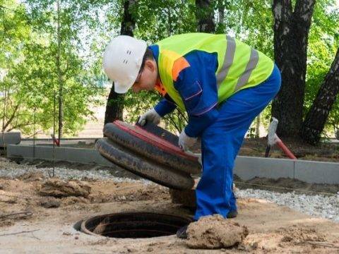 5 Signs That You Need a Sewer Line Inspection | Home Shows in