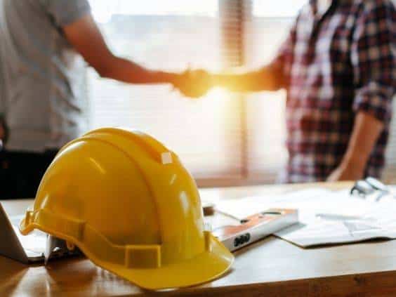 Tips for Good Etiquette When Working With Contractors