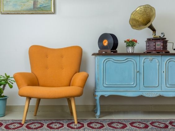 A Quick Guide to Shopping for Vintage Furniture